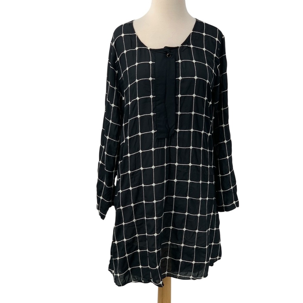 Soft Surroundings Womens Tunic Black/White Embroidered Window Pane Blouse Size M